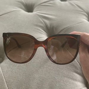 Cats 1000 Ray Ban Sunglasses. RB4126